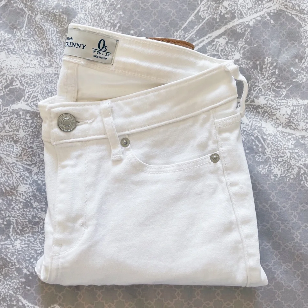 Abercrombie white denim - Picture 5 of 7